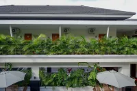Urbanview Hotel Syariah Casa Azmya Yogyakarta by RedDoorz Hotels in Mlati