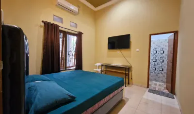 Rian Kost Kos Harian Penginapan Pusat Kota Palembang Hotels in Karya Baru