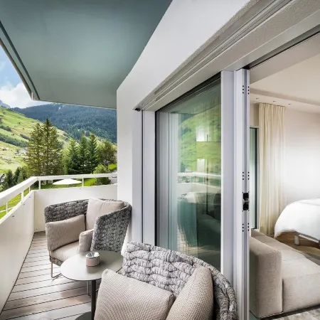 7132 Hotel Vals