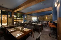The Royal Hotel Hotel di Perama