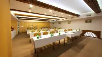 Grand Hotel Sole Hotels in Нітра