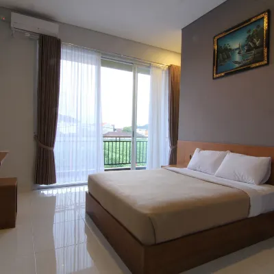Hotel Mandari Hotel dekat Pantai Desa Pemaron