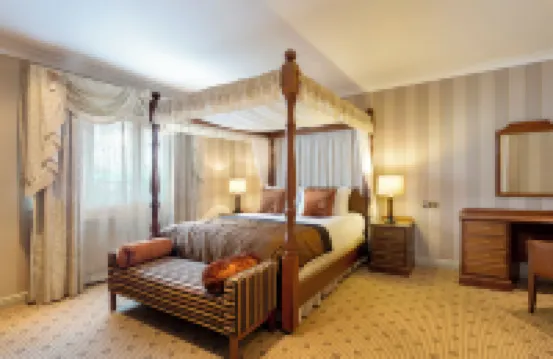 松樹林希爾頓逸林高爾夫水療度假村 酒店