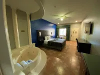 Texas Inn Alamo - Motels
