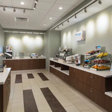 Holiday Inn Express VISALIA - SEQUOIA GATEWAY AREA by IHG