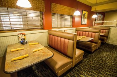 Restaurant Cedar Point Hotel Breakers Photo