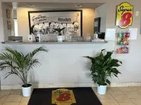 格林利速8酒店 格里利酒店