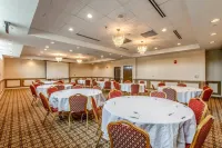 Country Inn & Suites by Radisson, Muskegon, MI Hotels in Muskegon