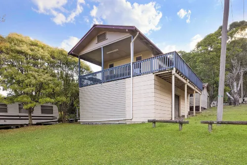 Reflections Burrinjuck Waters - Holiday Park Hotels in Yass