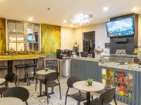 Hotel Wess Hotels near Campin