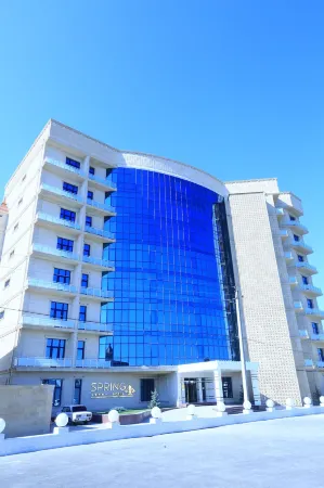 Spring Hotel Отели рядом с достопримечательностью «Сумгаитский государственный университет»