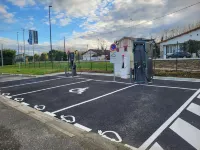 Logis Hôtel Le Capricorne - parking