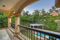 Host Prime - Paradise Villa with Pool at Rehab City - Private Pools