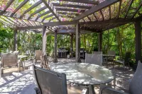 Upscale Luxurious Ocean Resort Vistas