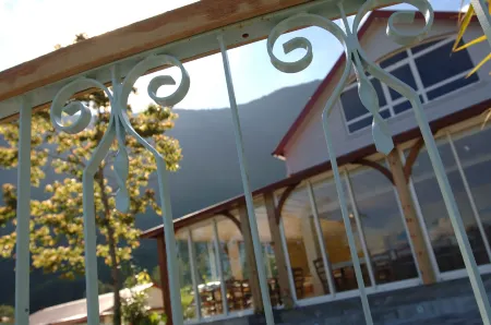 Les Jardins DHeva Отели рядом с достопримечательностью «Питон-де-Неж»