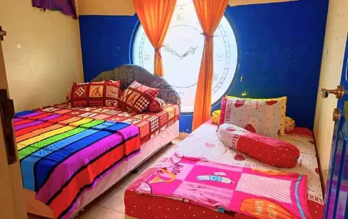 Villa Miky Kota Bunga Puncak Cianjur Bogor - parking