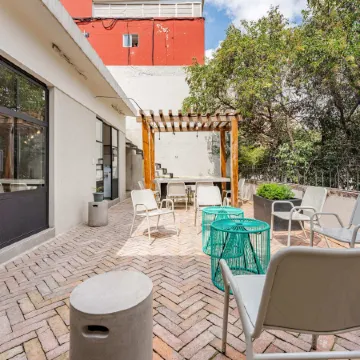 Casa Danubio Near Reforma by VH