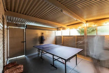 Sol Coastal Retreat - Outdoor Spa and Sauna Отели рядом с достопримечательностью «Mangata Massage»