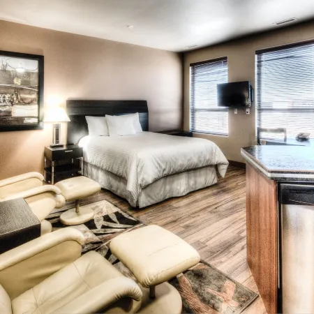 Grand Inn & Residence- Grande Prairie