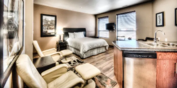 Grand Inn & Residence- Grande Prairie Отели в г. 