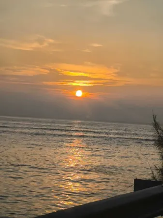 Sunset View Self Catering Отели рядом с достопримечательностью «Майя Бич»