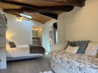 La Maison Fontaine - Light & Airy Home in the Heart of Pézenas Hotels in Pezenas