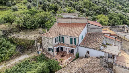 Mary's House Отели в г. Serramezzana