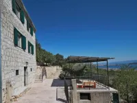 Stone House Bay View - Kaštel Lukšić Hôtels à : Kastel Kambelovac
