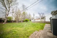 Next Door to Mercy Hospital - Pet Friendly - Fast Wifi