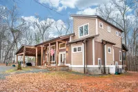 Tranquil Retreat - Modern Rustic Charm, Close to University Hotels in Guilford County