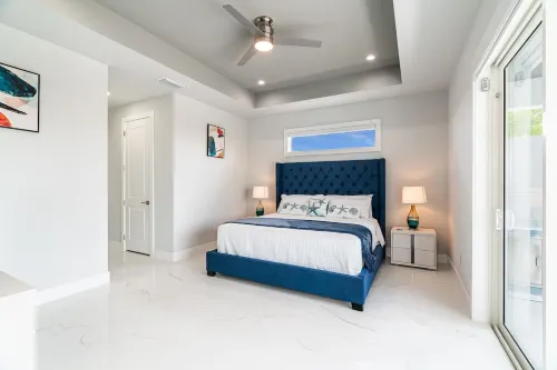 Heated Pool & Spa Villa with Waterfront Views and Kayaks!