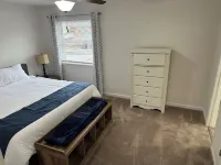 Spacious Townhouse In High Point Near HPU & Furniture Market Hotels in High Point