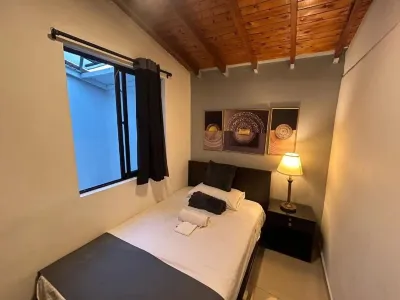 International Hostel Medellin Отели в г. 