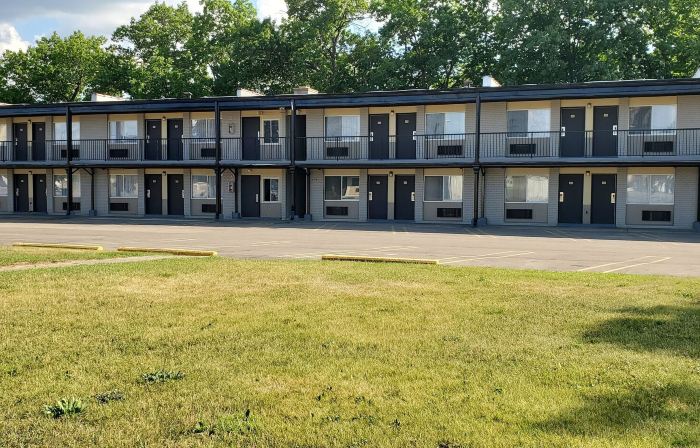 Travelodge by Wyndham Livonia/Canton/Novi Detroit Area