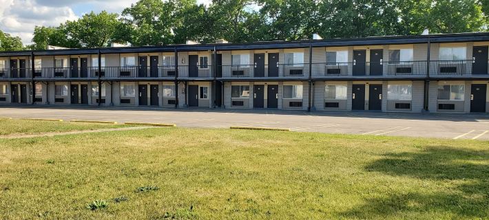 Travelodge by Wyndham Livonia/Canton/Novi Detroit Area Hotels in Wayne County