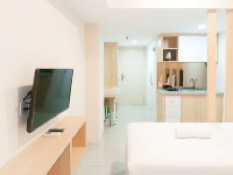 Tranquil and Comfort Studio at de Prima Apartment