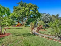 8Br Gem with Pool, Lake View & Tons of Amenities! Hotels in Davie