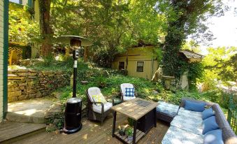 The 1883 Peabody House Bed & Breakfast
