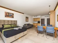 Suites Castello Hotels in Bar