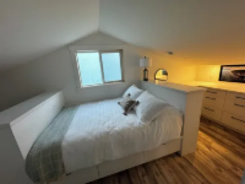 Unwind in the chic Highlands retreat surrounded by nature and amazing hiking