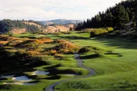 Newly renovated with Lakeviews, big yard, minutes to Silver Star/Golf/Wineries.