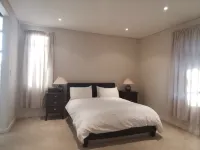 APARTMENT AT HERITAGE SQUARE Hotels in 