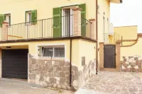 Valentinà house complete house near the sea Hotels in Carrara