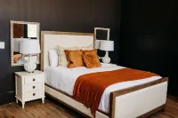 Beautiful 100 year old building overlooking the square in downtown Crockett. Hotels in Houston County