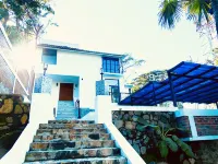 Enchanting 5 bedroom Hillside Jungle Villa & Pool Walking Distance to the Beach