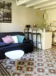 Avignon, charming guest cottage in a town house with garden