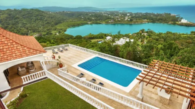 Heaven Villa - We are not on the water, we are above! فنادق في 