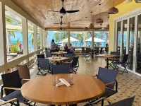 Moon Glow DREAMY 2BR OCEANFRONT VILLA WITH PRIVATE BEACH, Kayak, Snorkeling Hotels in Rum Point