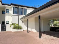 Luxury and tranquil 4 Bedroom Thownhome