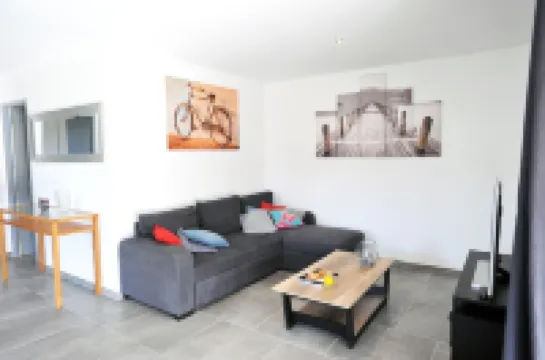 House 80M² heated private pool